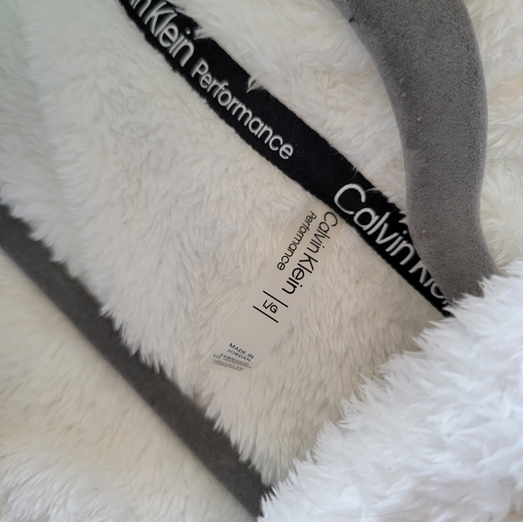 Calvin Klein White Hoodie - Picture 3 of 4